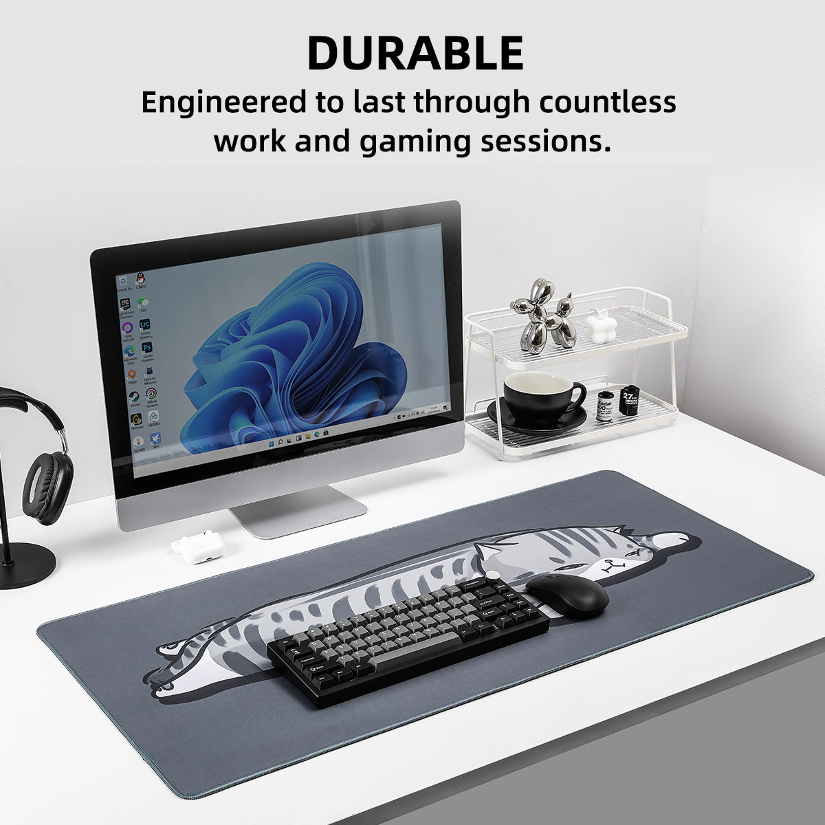 YUNZII Lay Cat2 Mouse Pad Desk Mat